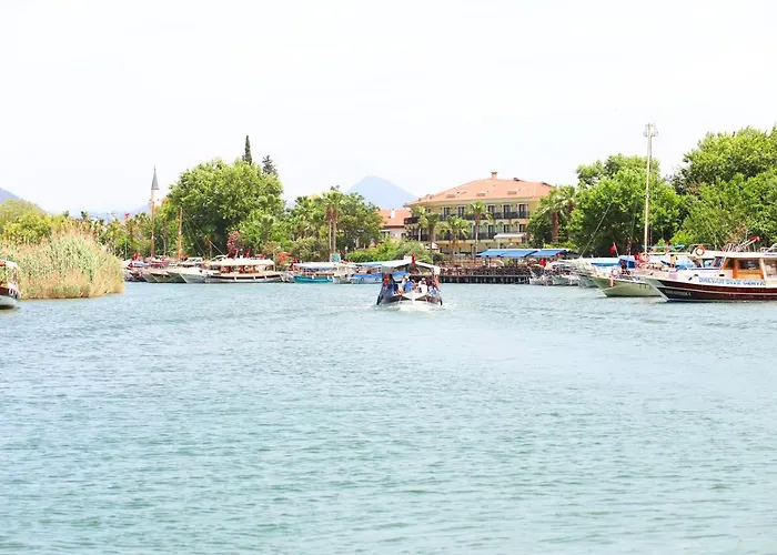 Michelangelo Boutique Hotel 2*