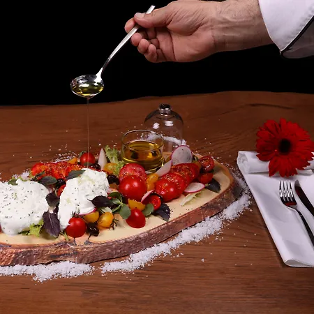 Michelangelo Boutique Hotell 2*