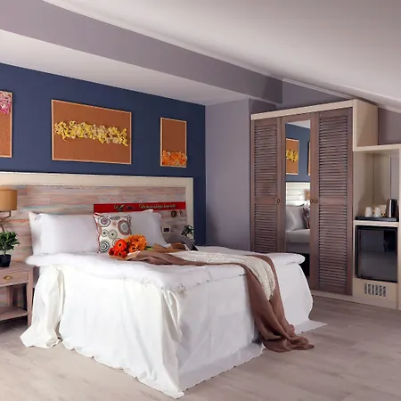 Michelangelo Boutique ホテル 2*