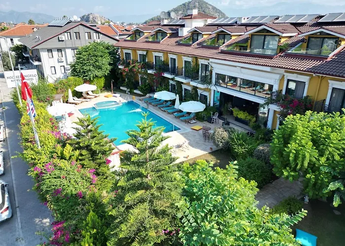 Michelangelo Boutique Hotel 2*