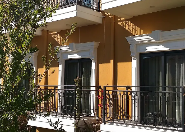 Michelangelo Boutique Отель